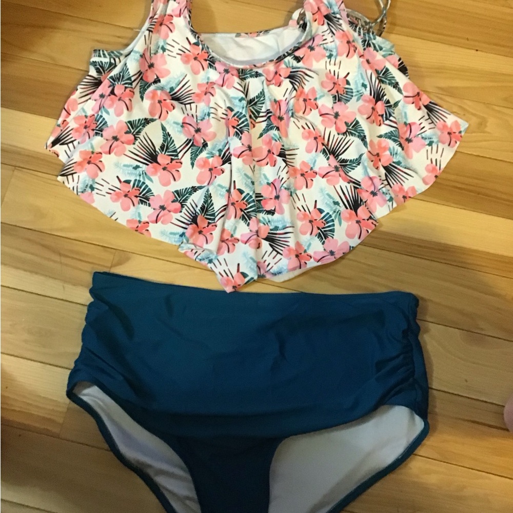 Coeur De Vague 2 Piece Swimsuit bathing suit top bottom Sz XXLarge GUC exotic